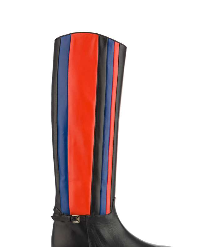 حذاء Boots مقلم من اليزابيتا فرانتشي لشتاء 2017