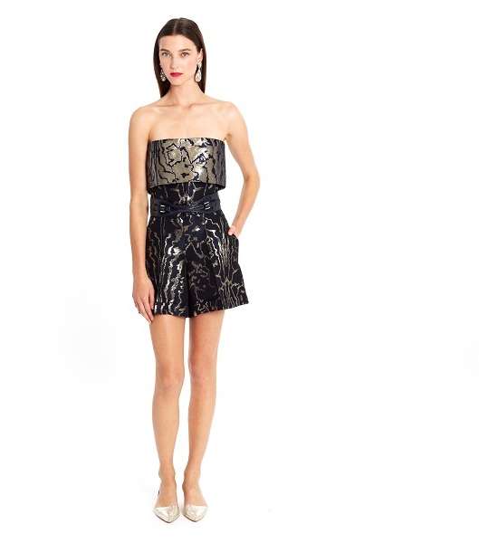 مجموعة Oscar de la Renta مميّزة بطبعات فريدة