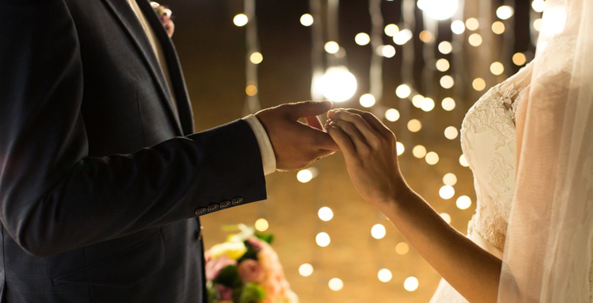 تكلفة حضور حفل زفاف تبلغ ما يقارب 9 ملايين دولار أمريكي في المنطقة!