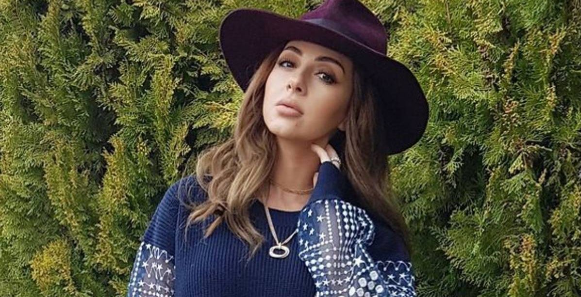 النجمات يخترن الفيديو كليب للكشف عن أسرارهن للجمهور