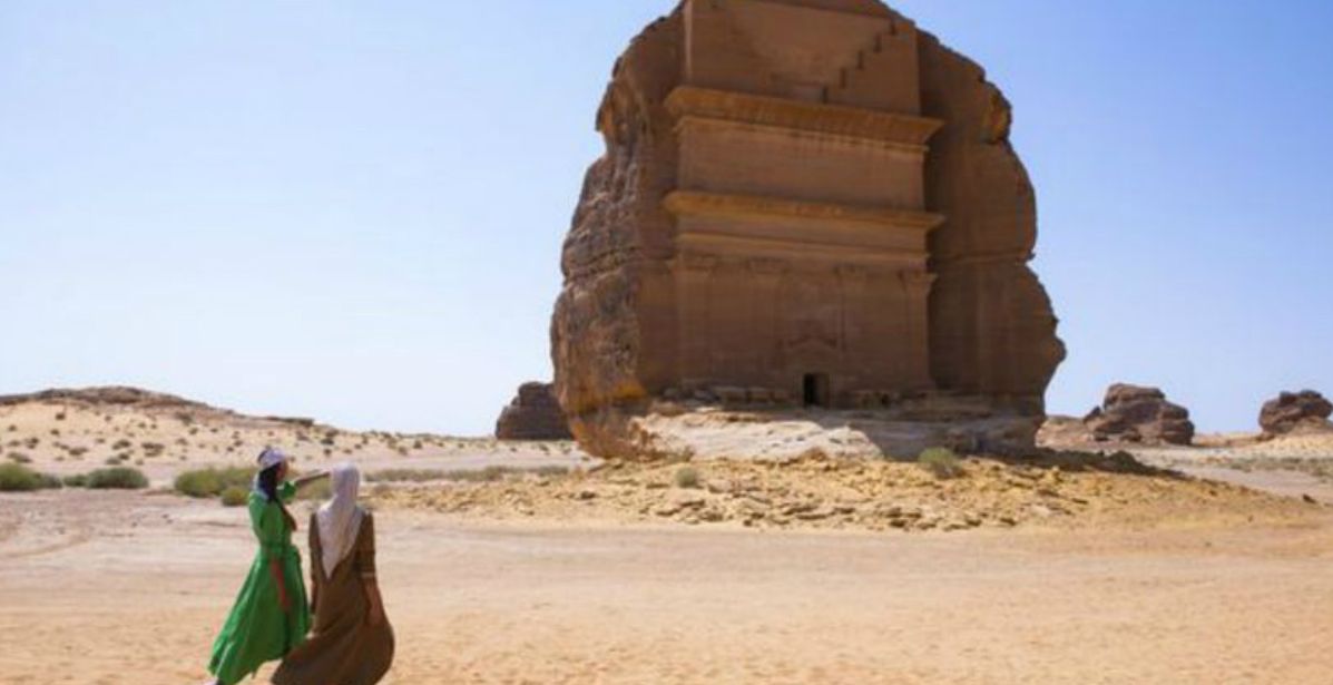 وزير السياحة يكشف موعد استئناف منح التأشيرات السياحية للدخول إلى السعودية 