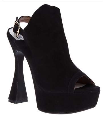 تميّزي في صيف 2013، مع حذاء جيفري كامبل الـ Ankle boot