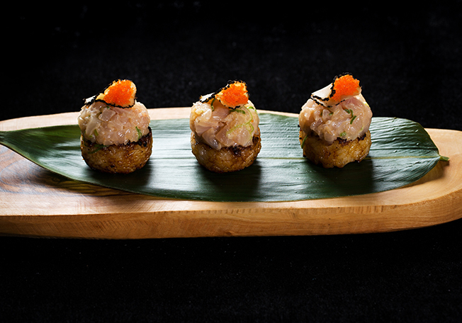 طبق Hamachi Truffle Grilled Rice