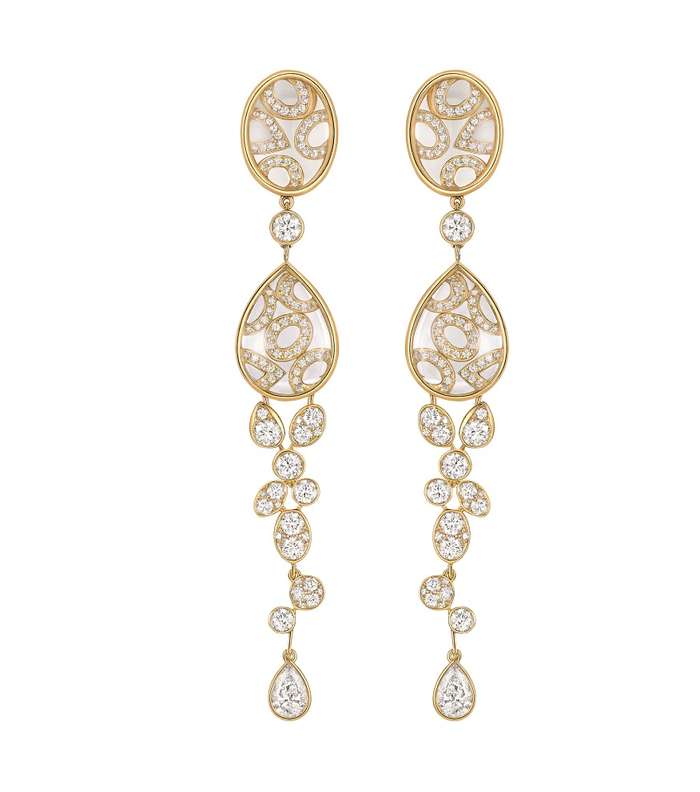 أقراط Magnetique المميزة من مجموعة Les Talismans De CHANEL
