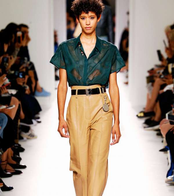 تالقي في عام 2017 السروال الرجالي باسلوب مميز