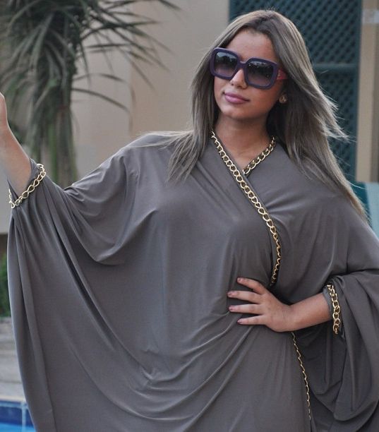 إحصلي على طلّة المشاهير في عباية العيد من Voile Design