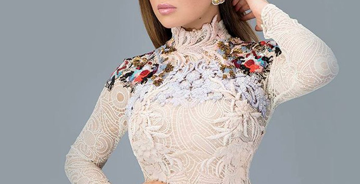 ممثلة عربية تستعين بقناع الخميرة والعسل بدلا من البوتوكس
