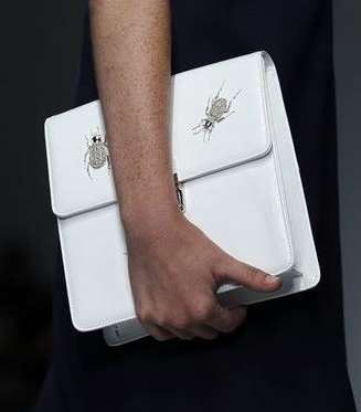 حقيبة يد من توقيع Holly Fulton