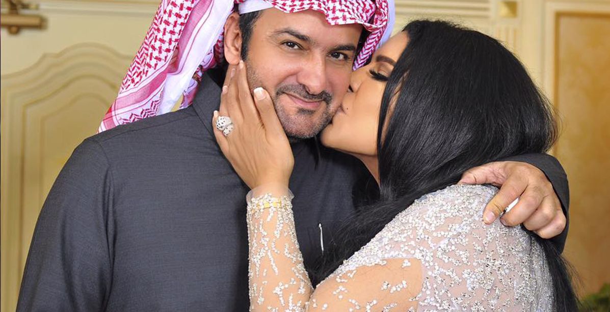 بالصور، قبلات النجمات العربيات لأزواجهنّ...جرأة تتخطى الحدود!