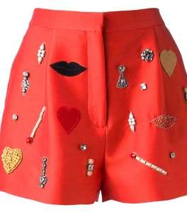 تألقي بشورت ستيلا ماكارتني المميّز