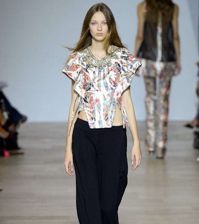 موضة السراويل الرسمية الواسعة من Antonio Beradi لصيف 2016