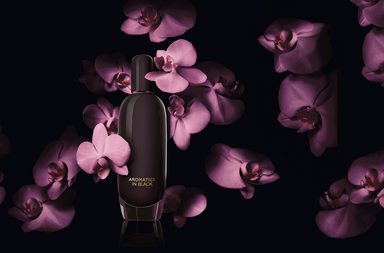 تعرفي على عطر Clinique Aromatics in Black 