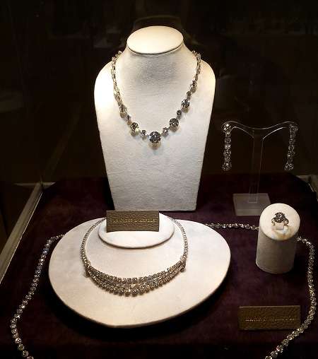 مجوهرات رائعة من مزاد Christie's في دبي