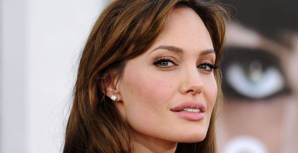 هكذا ظهرت أنجيلينا جولي في حفل زفافها الثاني منذ 17 عاما!