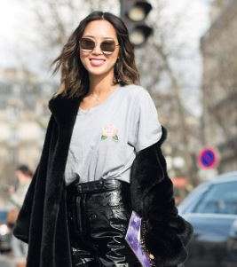 المدونة الشهيرة Aimee Song باشهر حذاء حاليا بكعب الـ  Kitten والشرائط