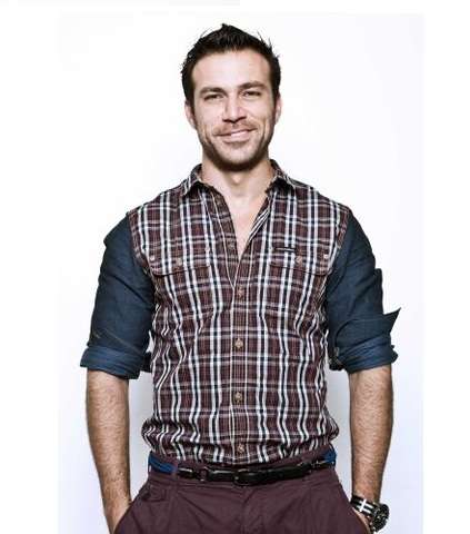 بالصور مقابلة مصمم المفروشات والديكور فيك فانليان لياسمينة