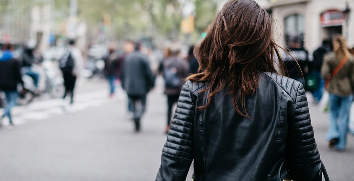 اكتشفي موديلات السترات الجلدية لشتاء 2019