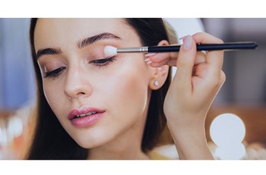 كيف اضع ظلال العيون بطريقة احترافية