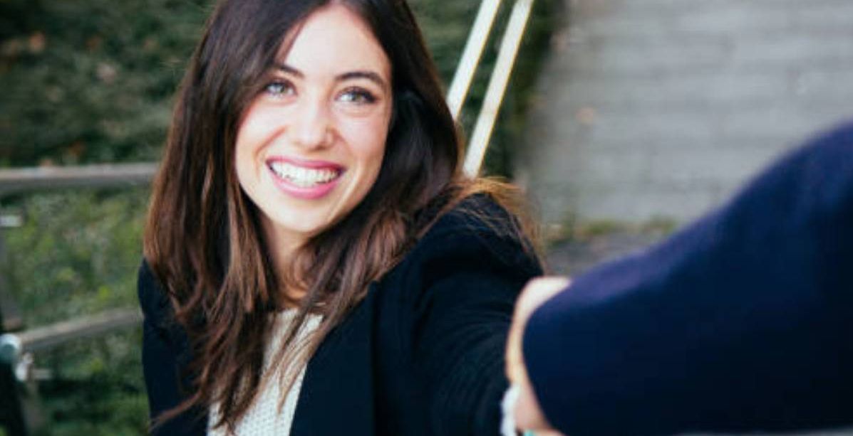 دلالات أنك تضعين الناس قبلك وتفضلينهم على نفسك