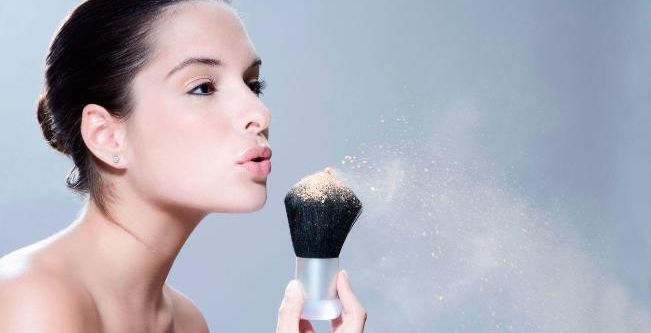 كنتور بودره لمكياج وجه مميز