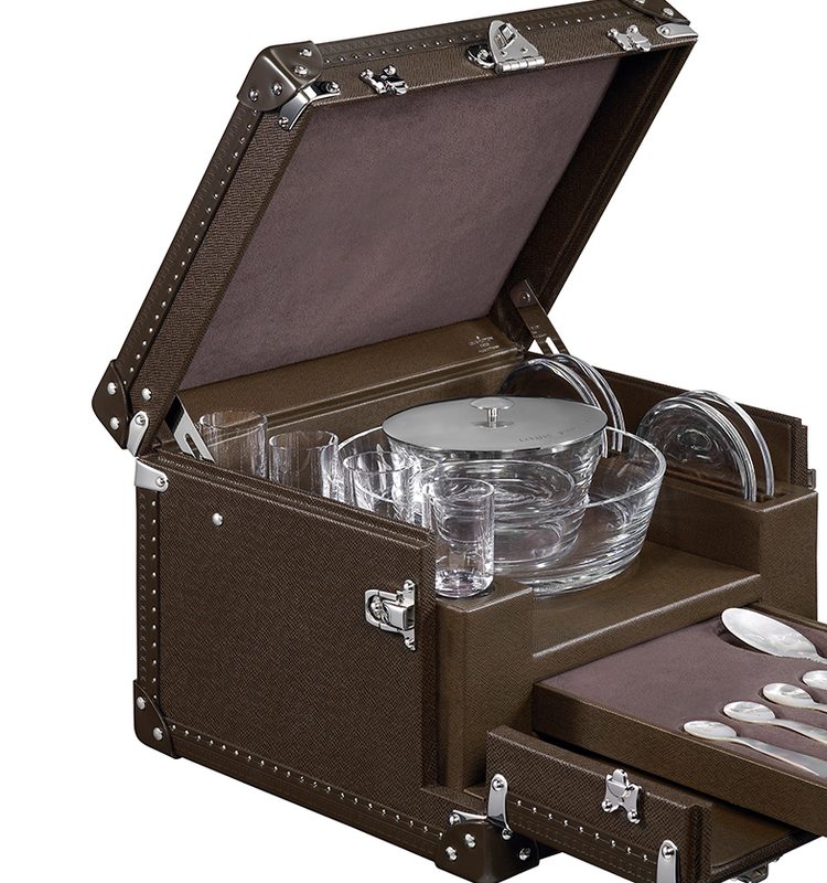 Caviar trunk in Taiga Leather