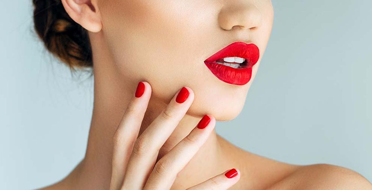 متى عليك التفكير مرّتين قبل تطبيق أحمر الشفاه الأحمر؟