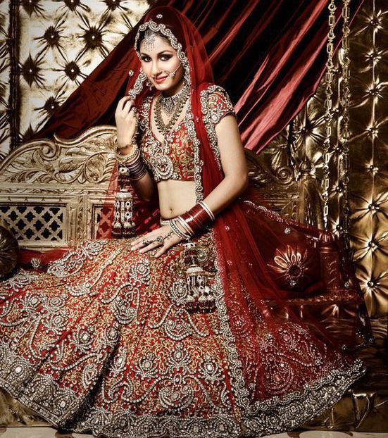 صور اجمل فساتين هندية للاعراس