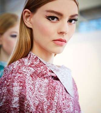 لمسة بيتر فيليبس تسطع في Dior Cruise 2015 