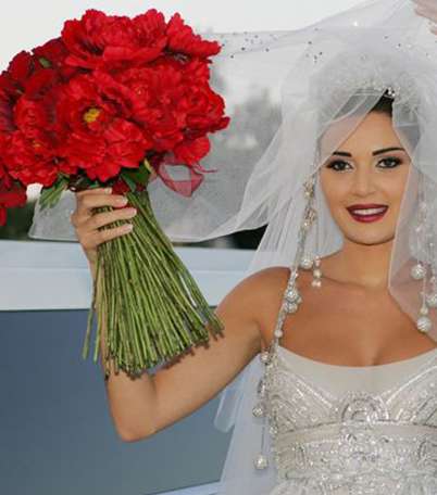 بالصور، أجمل فساتين زفاف النجمات اللبنانيات