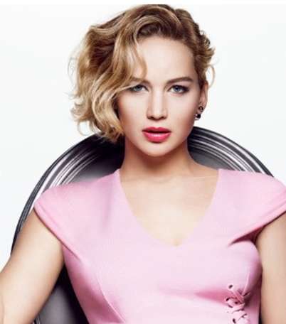 بالصور، جنيفر لورنس تعكس إمرأة Dior Addict Lipstick الاستثنائيّة