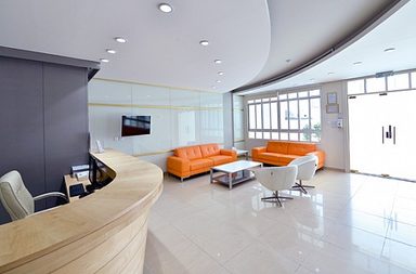 عيادة نيو آيج في أبوظبي