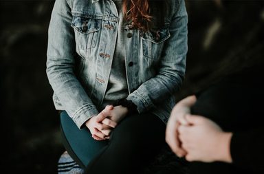 أريد التواصل مع طبيب نفسي: ضرورة يجب عدم الخجل بها