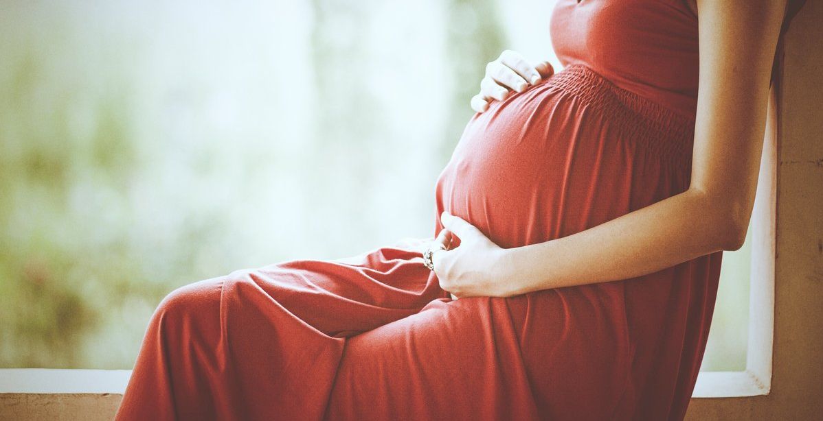 تفسير رؤية امرأة اعرفها حامل في المنام للمتزوجة