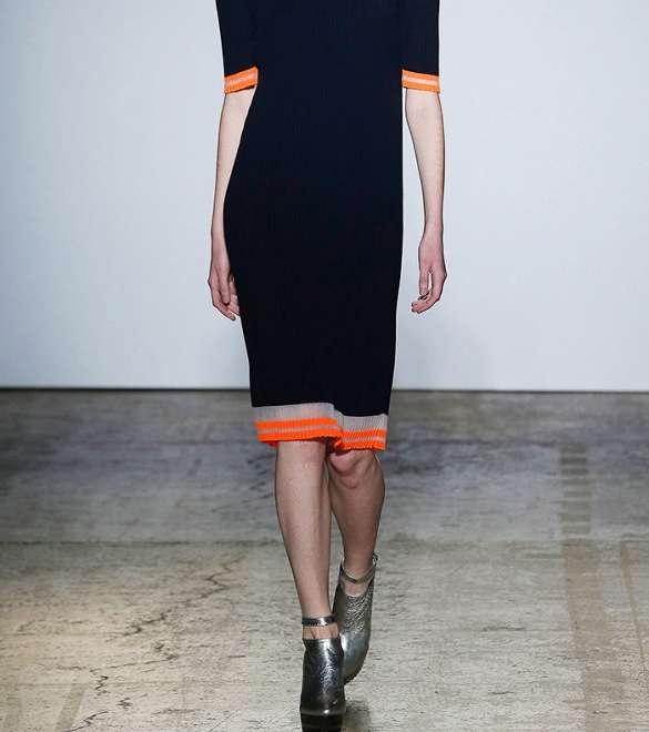 لاطلالة مميزة، اختاري الازياء بالاكتاف العارية