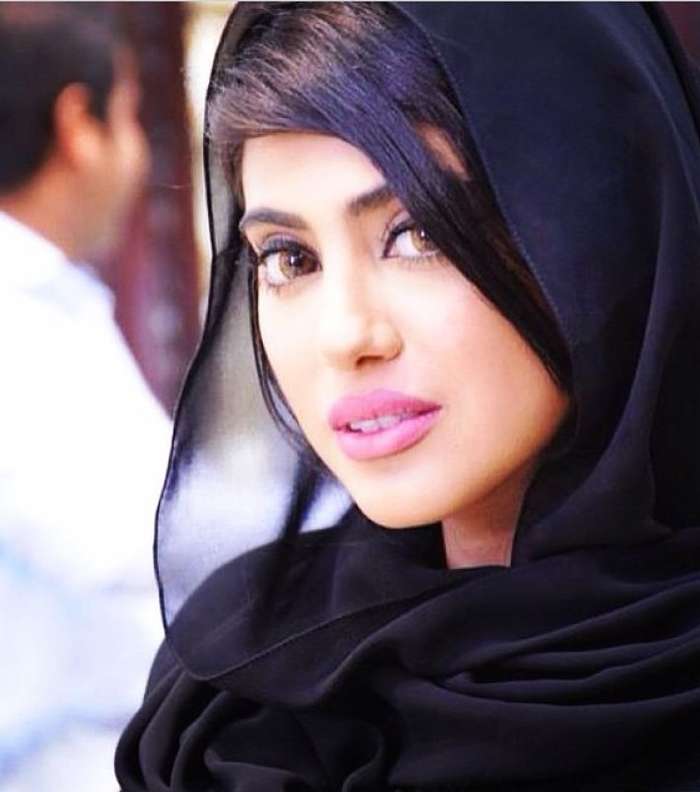 صورة لشيلاء سبت بالحجاب