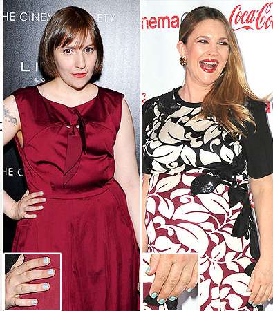 النجمات يخترن الأزرق لمناسباتهنّ المختلفة 