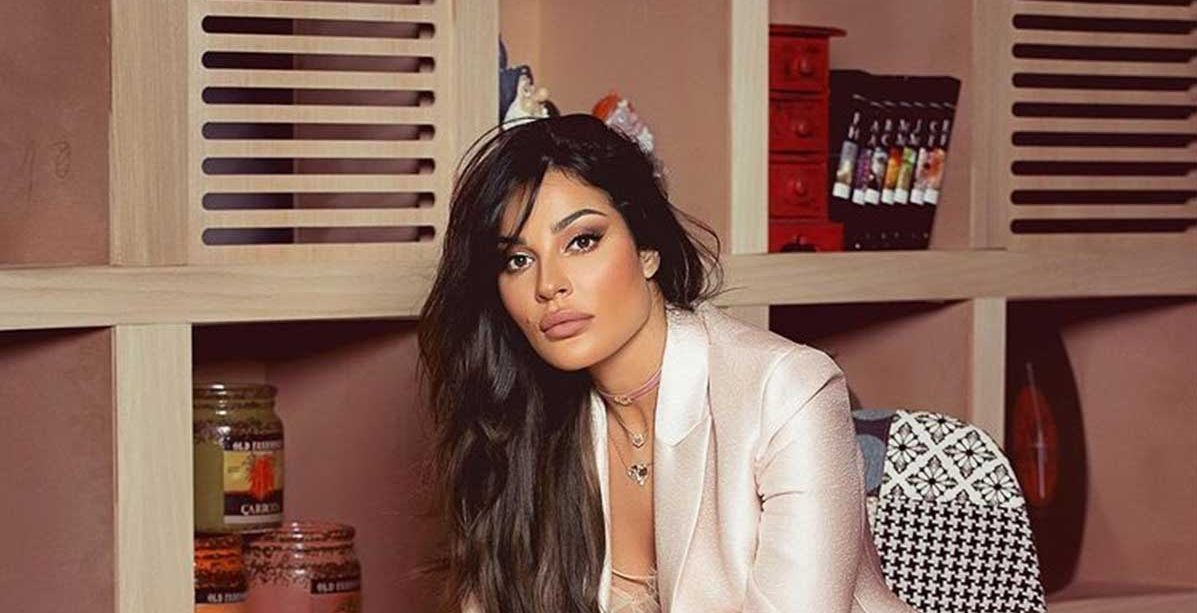 نجمة عربية قلدت اطلالة لنادين نسيب نجيم