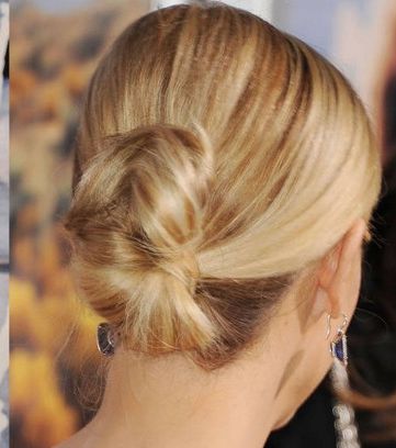 ريز ويذيرسبون بالشفاه البرتقالية 