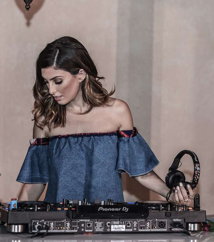 تالا سمان تحيي حفل Mochi مع أجمل الأغاني