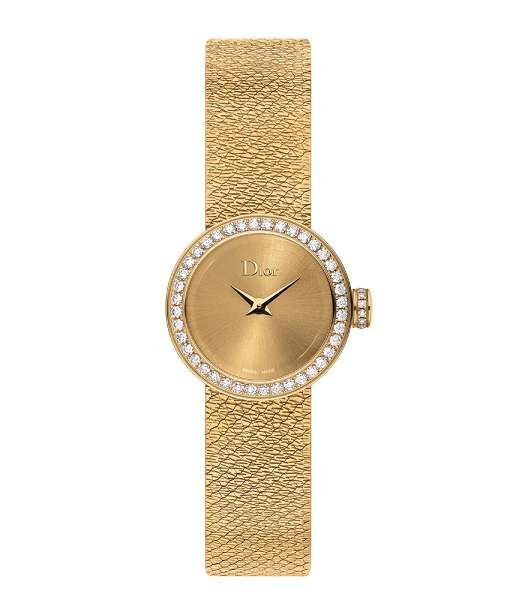 احصلي على اطلالات انيقة وراقية مع ساعة  La D de Dior Satine