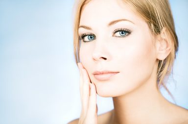 تخلّصي من التجاعيد بكريم الاساس