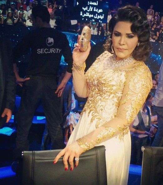 إطلالة مميّزة وأنيقة لأحلام في Arab Idol