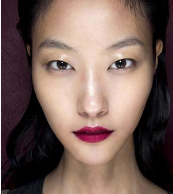 الشفاه الكرزيّة مع  Barbara Bui.