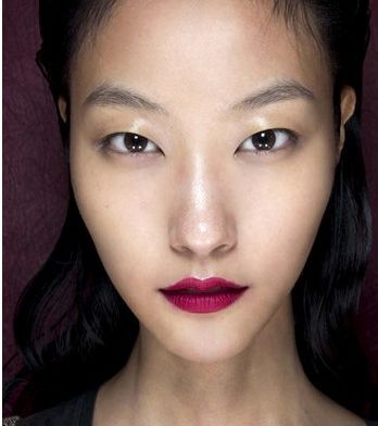 الشفاه الكرزيّة مع  Barbara Bui.