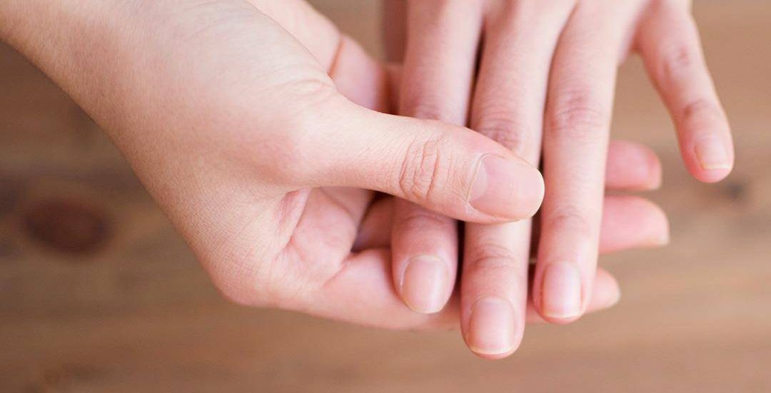 علاج الاصبع المدوحس في المنزل