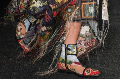 اجمل الاحذية لشتاء 2018 من اسبوع الموضة في باريس