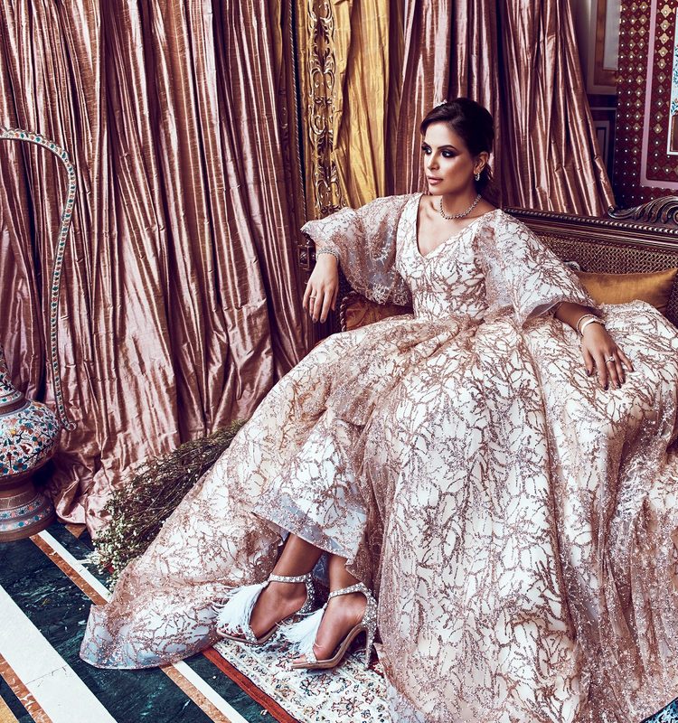 بيبي عبد المحسن تتالق بفستان مزخرف وحذاء من Jimmy choo