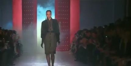 أناقة بنفحة صينيّة من مجموعة Jason Wu لشتاء 2013