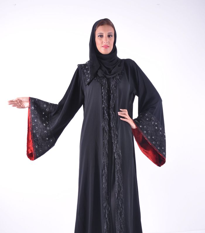 مقابلة حصرية لياسمينة مع المصممة نورا صحراوي، المشاركة في أسبوع الموضة النيويوركيّ
