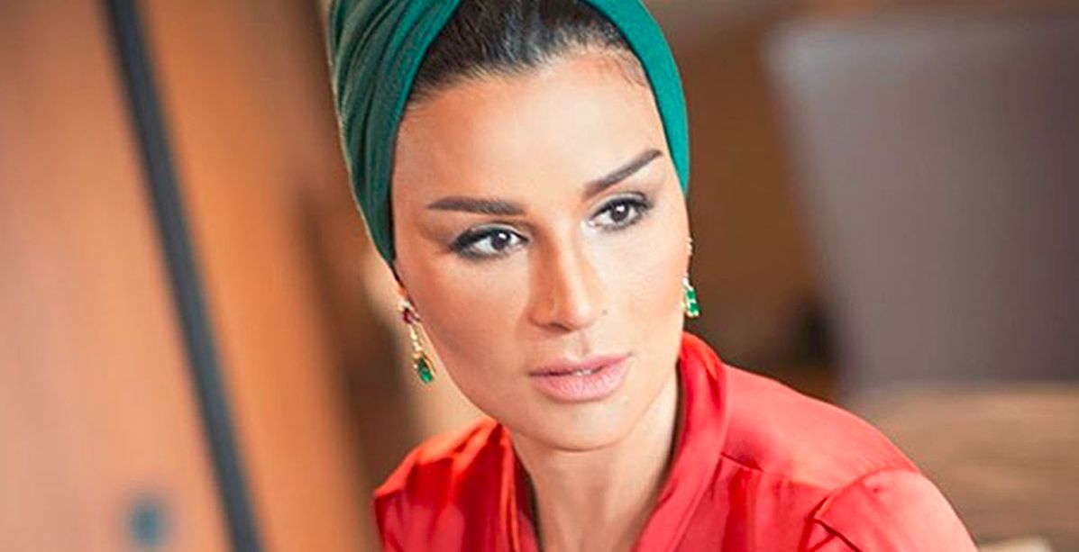 حيلة ماكياج واحدة تمنح خدود الشيخة موزه تأثير حقن البوتوكس!